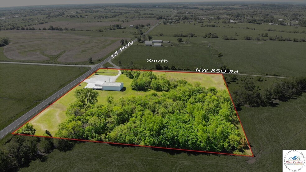 8559 MO-13, Clinton, MO à vendre - Photo du bâtiment - Image 2 de 12
