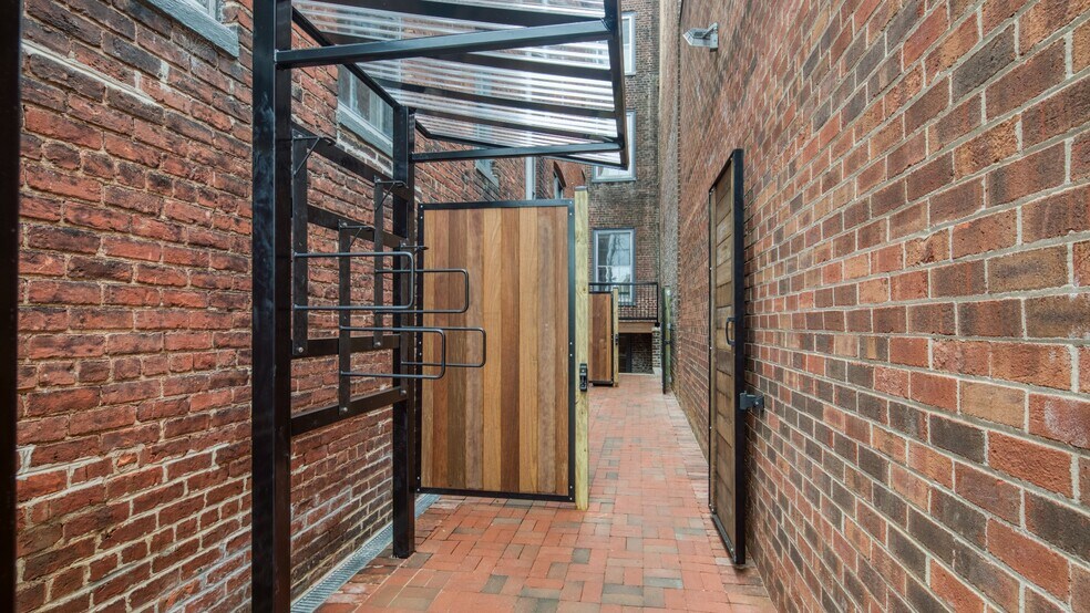 114 E Franklin St, Richmond, VA à vendre - Photo du bâtiment - Image 2 de 22