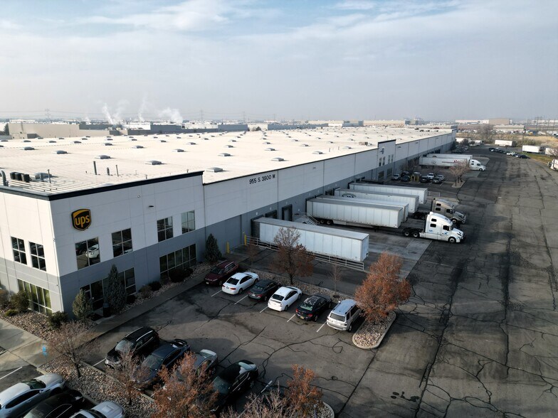 955 S 3800 W, Salt Lake City, UT à louer - Photo du bâtiment - Image 1 de 1