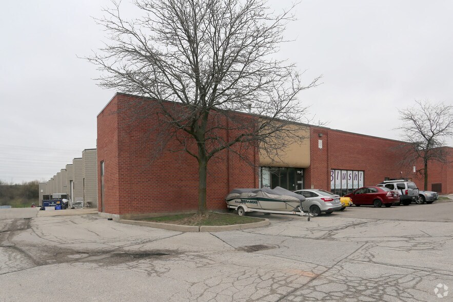 70 Hanlan Rd, Vaughan, ON à vendre - Photo principale - Image 1 de 1