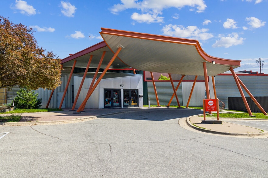 615 1st Ave SE, Cedar Rapids, IA for sale - Building Photo - Image 3 of 6