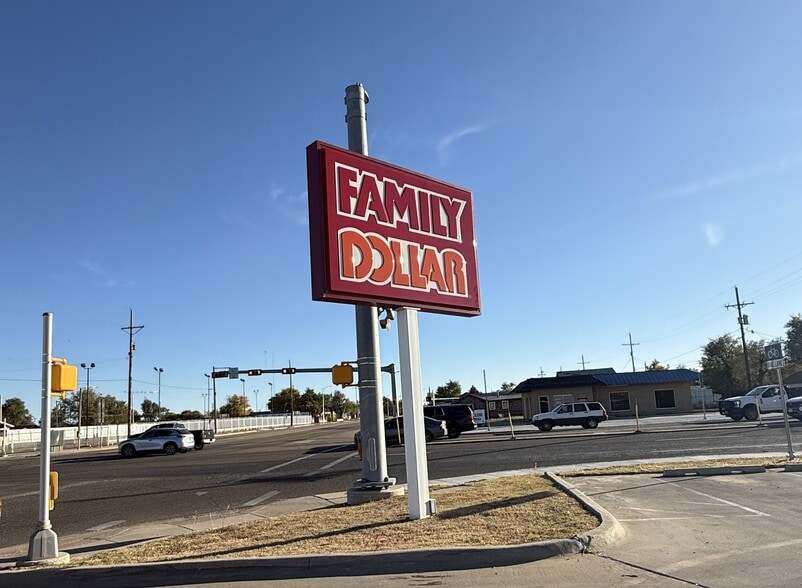 854 S Hobart St, Pampa, TX for lease - Building Photo - Image 3 of 4