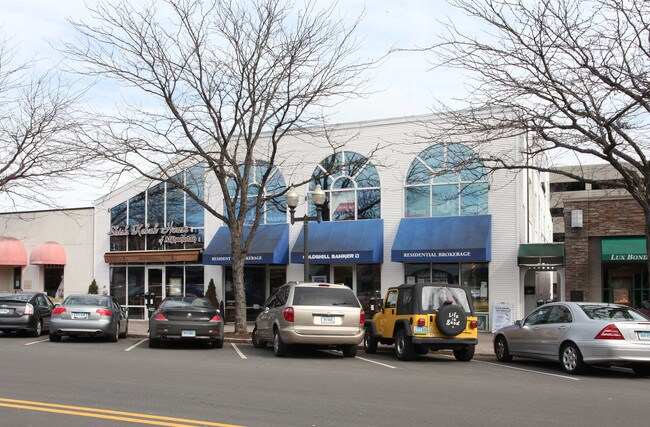 Plus de détails pour 36 Lasalle Rd, West Hartford, CT - Local d'activités à louer