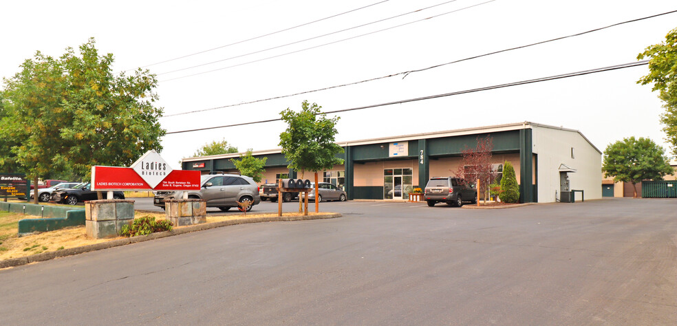 784 S Bertelsen Rd, Eugene, OR for lease - Building Photo - Image 1 of 4