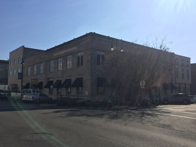 Plus de détails pour 118 N Liberty St, Jackson, TN - Coworking à louer