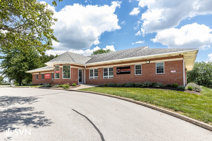 1708 Jaggie Fox Way, Lexington, KY à vendre - Photo du bâtiment - Image 2 de 24