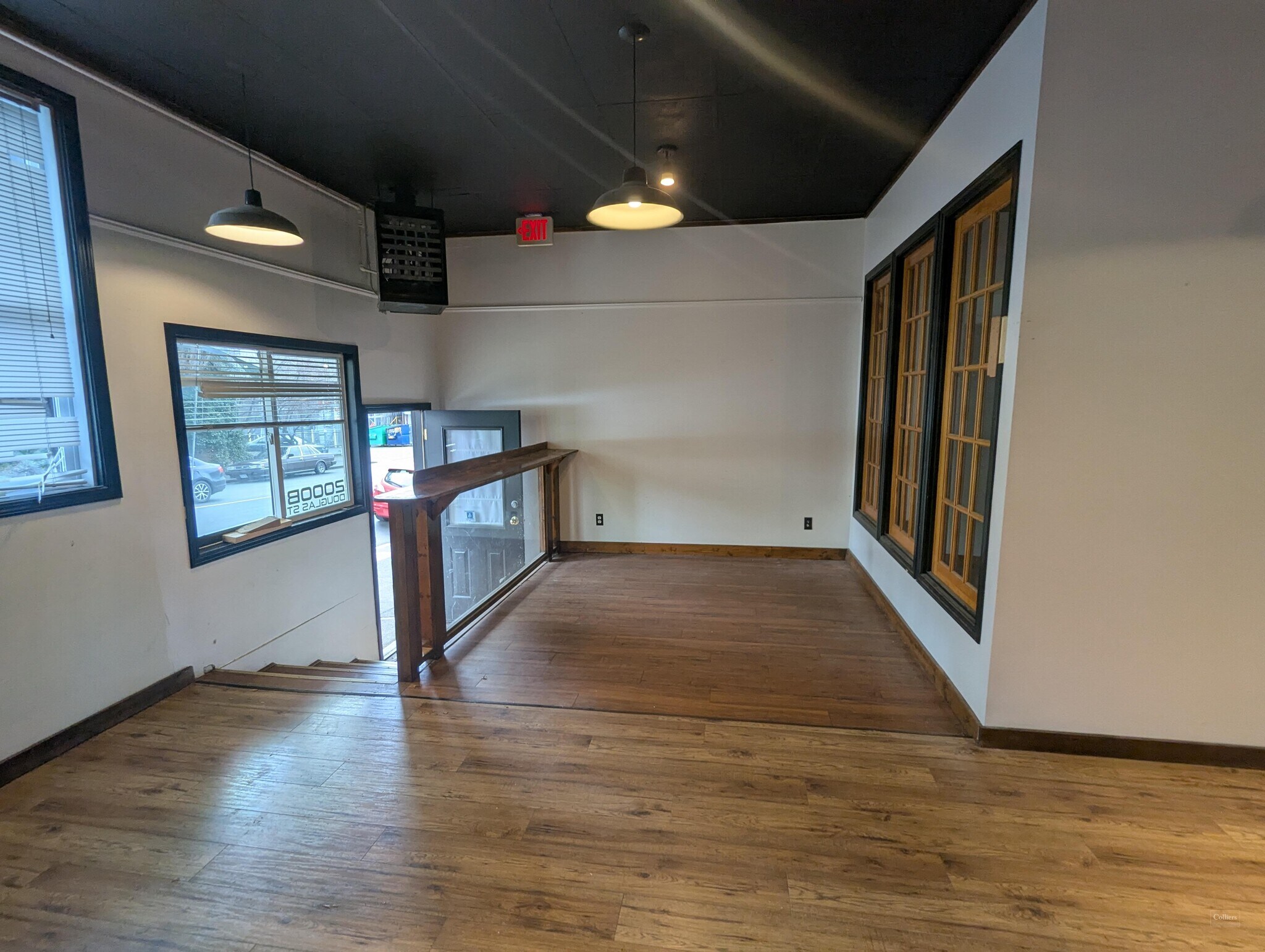 2000 Douglas St, Victoria, BC à louer Photo intérieure- Image 1 de 4