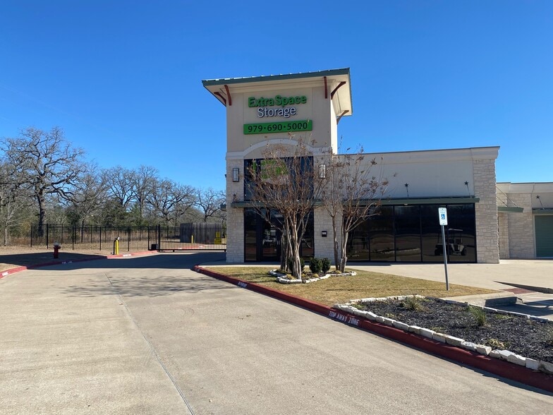 17333 State Highway 6 S, College Station, TX for lease - Building Photo - Image 2 of 2