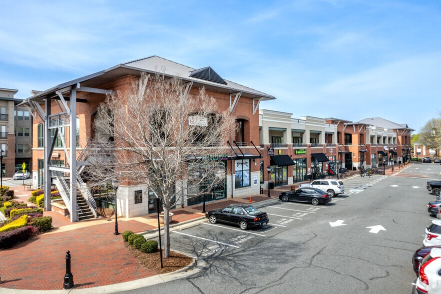 624 Jetton St, Davidson, NC for lease - Building Photo - Image 3 of 6