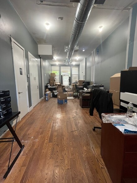 702 De Kalb Ave, Brooklyn, NY for lease - Building Photo - Image 2 of 8