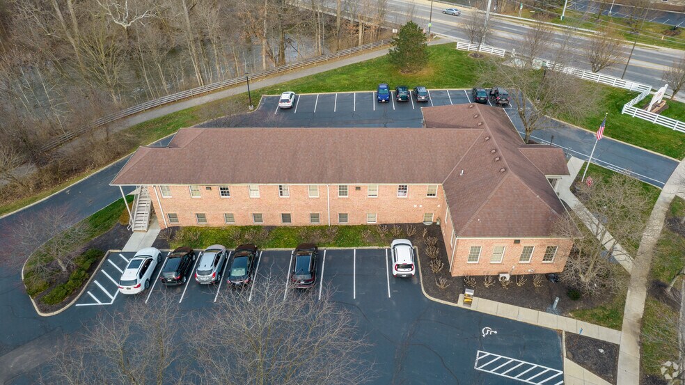 4261 Morse Rd, Columbus, OH à vendre - Photo du bâtiment - Image 3 de 47