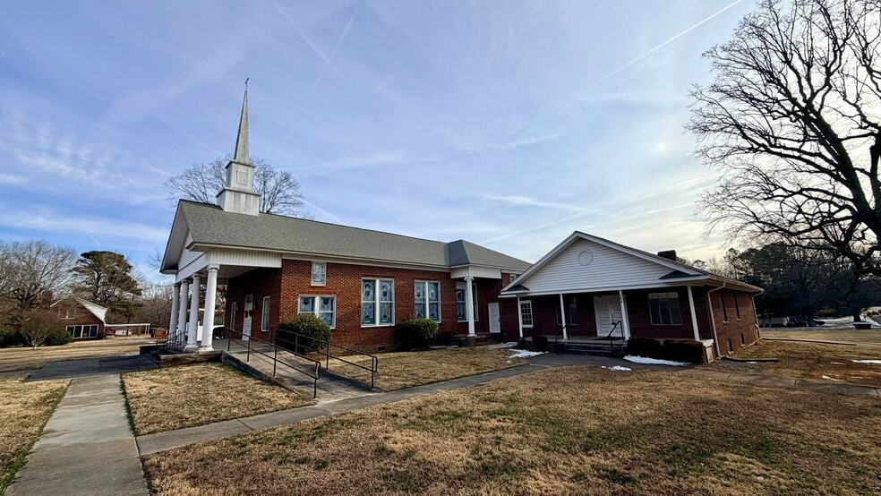 204 N Main St, Richfield, NC for sale - Primary Photo - Image 1 of 38