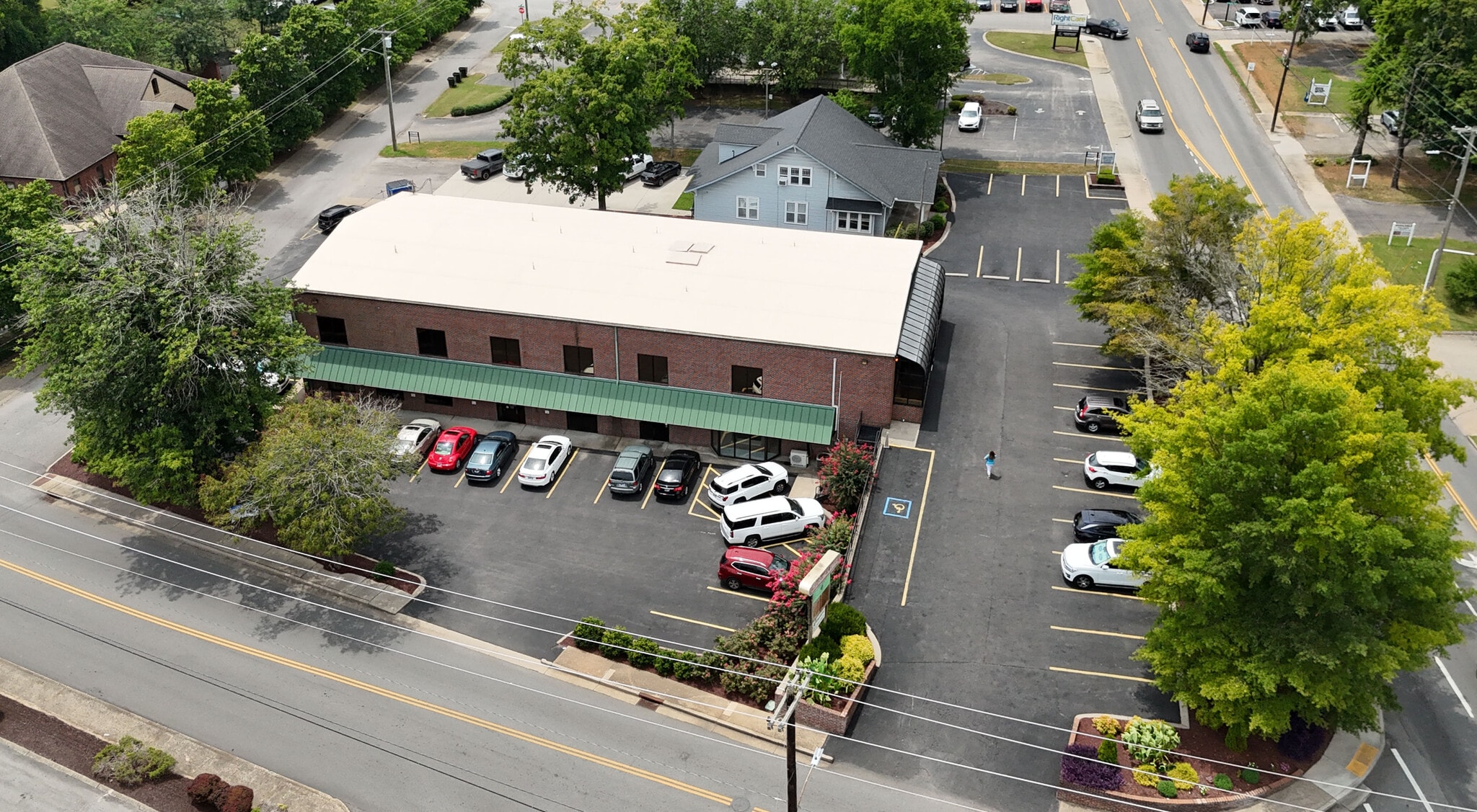 437 E Main St, Gallatin, TN for lease Interior Photo- Image 1 of 3