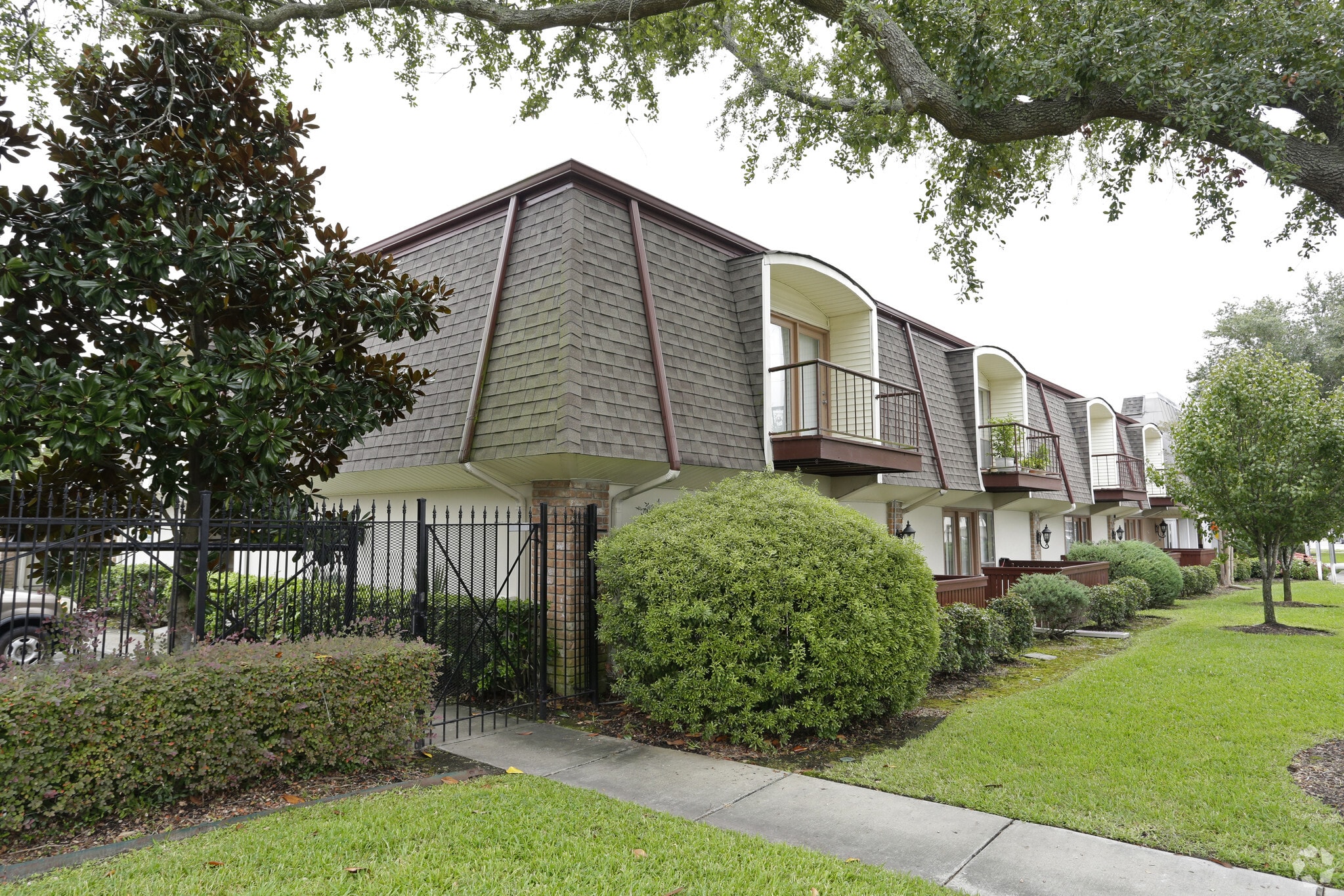 1901 Lafayette St, Gretna, LA for sale Primary Photo- Image 1 of 72