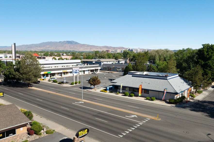 LOCAL @ Plumb portfolio of 3 properties for sale on LoopNet.ca - Building Photo - Image 3 of 5