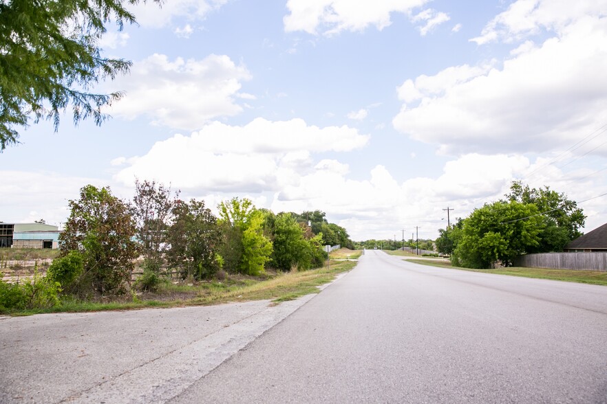 1900 S Blue Bell Rd, Brenham, TX for sale - Primary Photo - Image 1 of 1