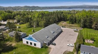 Plus de détails pour 2049 N US Highway 31, Petoskey, MI - Commerce de détail à louer