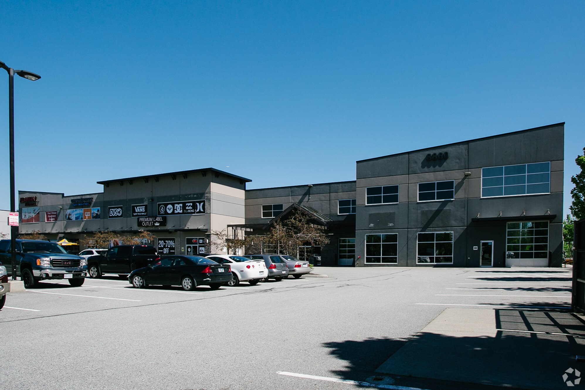 8860 201 St, Langley Twp, BC à vendre Photo principale- Image 1 de 7