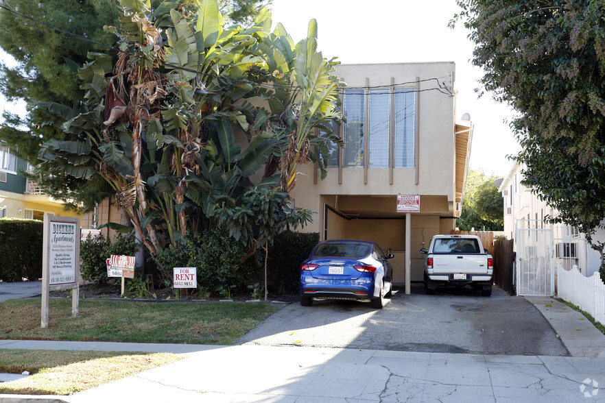 15114 Dickens St, Sherman Oaks, CA for sale - Primary Photo - Image 1 of 1