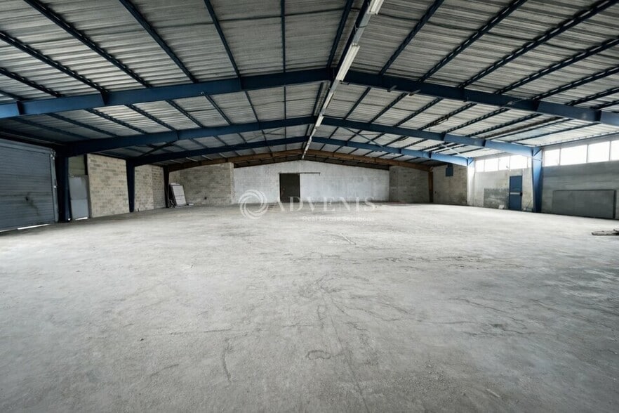 Industrial in Meaux for sale - Interior Photo - Image 3 of 6
