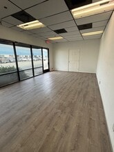 4723 Tidewater Ave, Oakland, CA for lease Interior Photo- Image 1 of 6