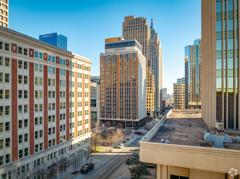 250 N Robinson Ave, Oklahoma City, OK à vendre - Photo du bâtiment - Image 2 de 10