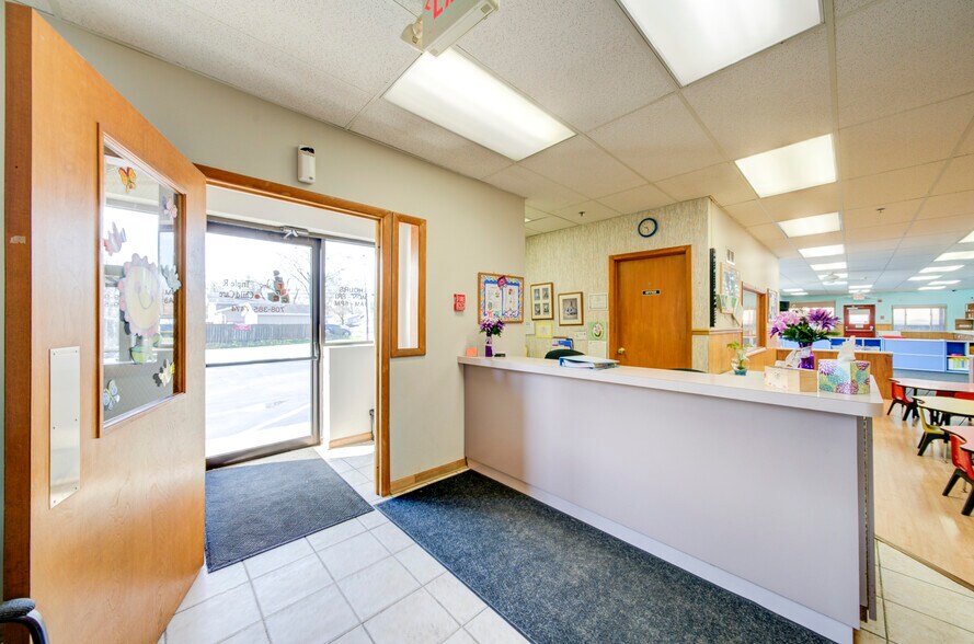 5500 147th St, Oak Forest, IL à vendre - Photo intérieure - Image 3 de 12