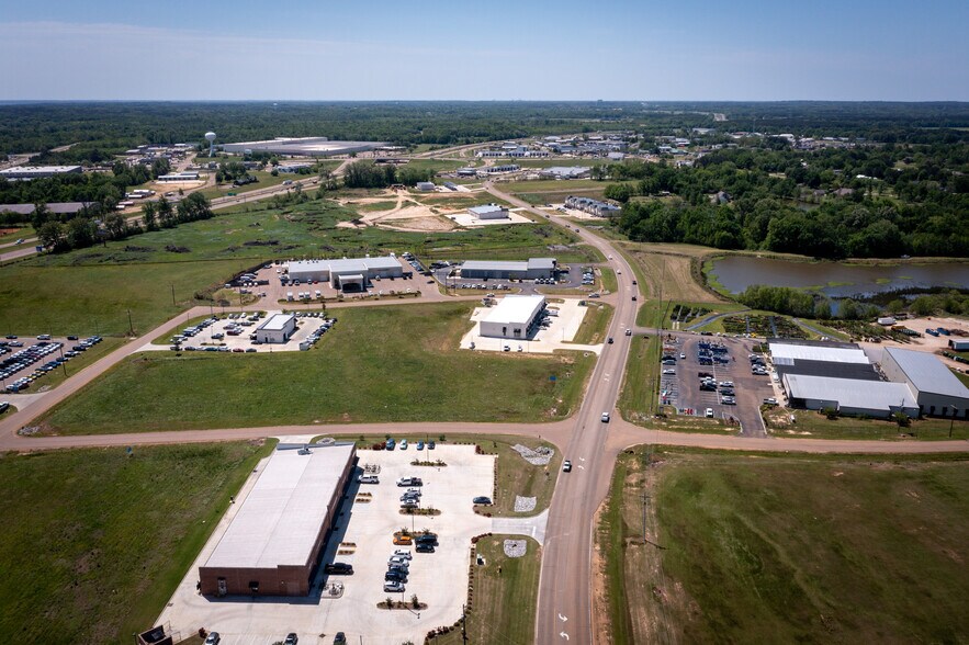 Calhoun Station Parkway, Madison, MS à vendre - Photo du bâtiment - Image 2 de 5
