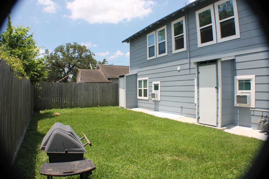 6802 Avenue F, Houston, TX à vendre - Photo du bâtiment - Image 2 de 17