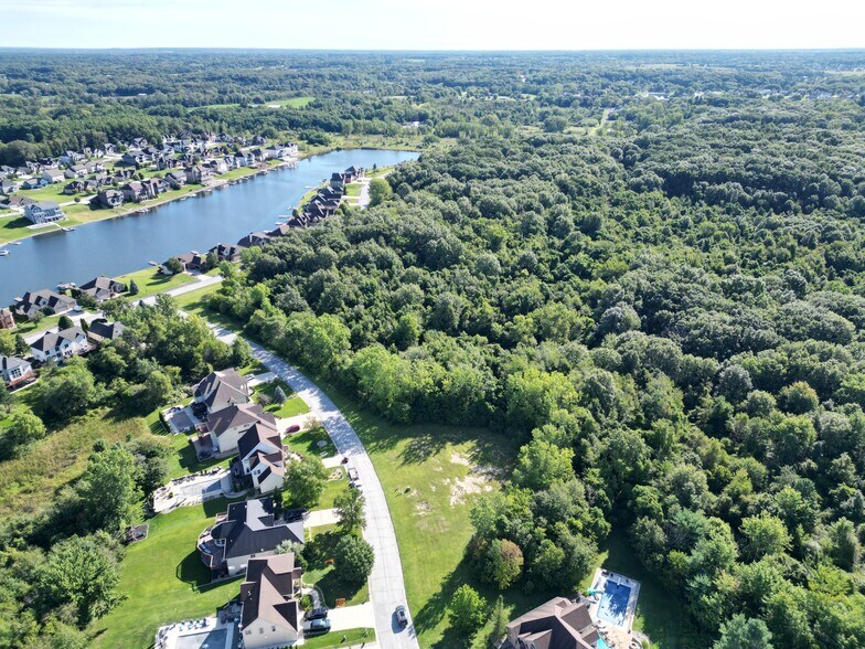 Doubletree Lake Estates Development portefeuille de 4 propriétés à vendre sur LoopNet.ca - Photo du bâtiment - Image 2 de 22