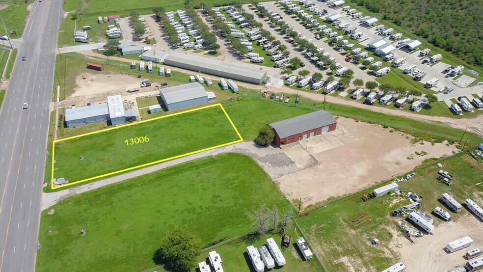 13006 N Navarro St, Victoria, TX à vendre - Photo du bâtiment - Image 3 de 3