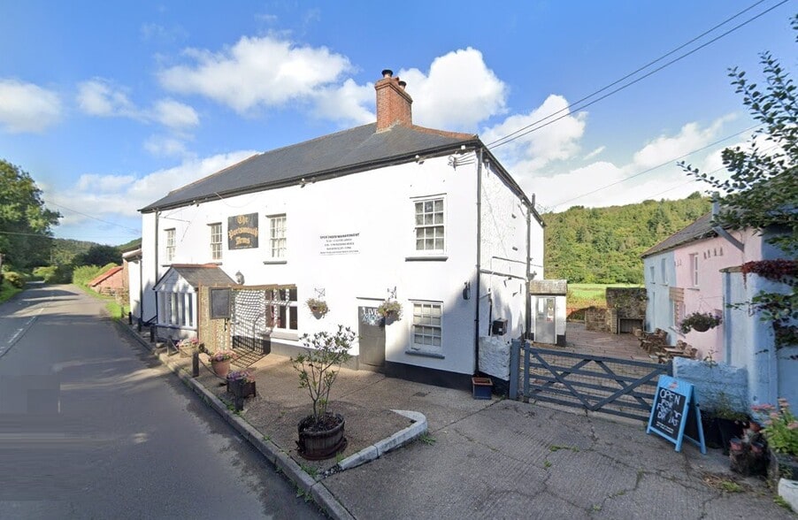 Portsmouth Arms, Burrington for sale - Building Photo - Image 3 of 8