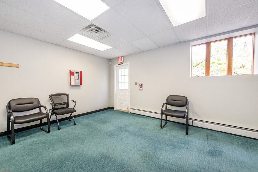 13 Stillwater Rd, Blairstown, NJ for lease - Building Photo - Image 3 of 38