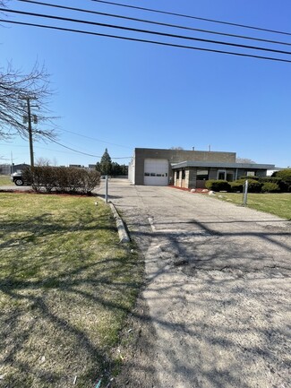 Plus de détails pour 23565 Schoenherr Rd, Warren, MI - Industriel à vendre