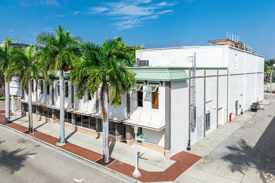 2401 1st St, Fort Myers, FL for lease - Building Photo - Image 3 of 16