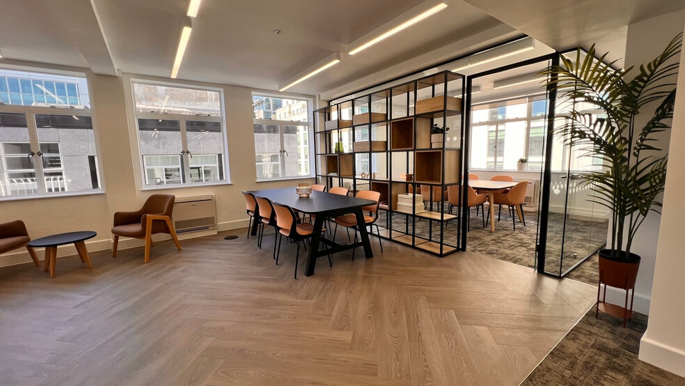 60-61 Cheapside, London for lease - Building Photo - Image 2 of 12