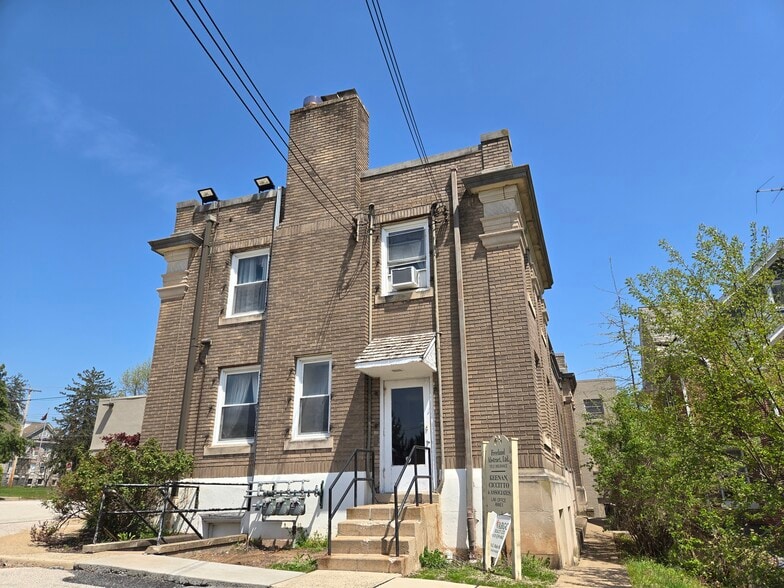 362-372 E Main St, Collegeville, PA à louer - Photo du bâtiment - Image 2 de 17