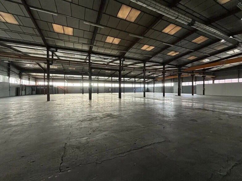 Bureau dans Vaulx-en-Velin à louer - Photo intérieure - Image 2 de 12