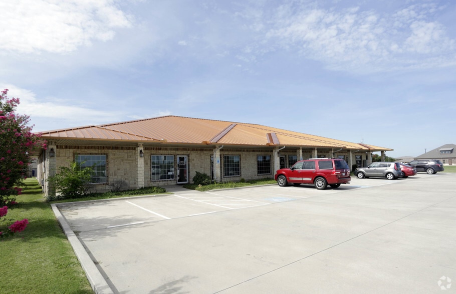 1650 W Chapman Dr, Sanger, TX for lease - Building Photo - Image 2 of 3