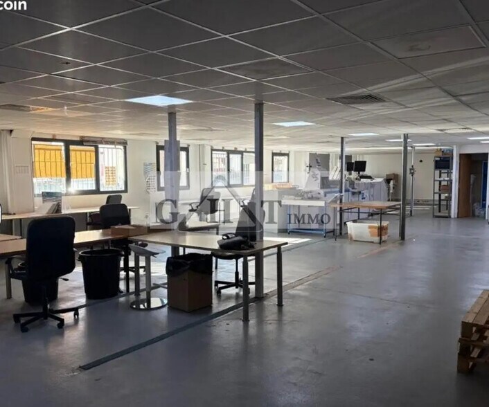 Industrial in Neuilly-Plaisance for lease - Interior Photo - Image 3 of 3