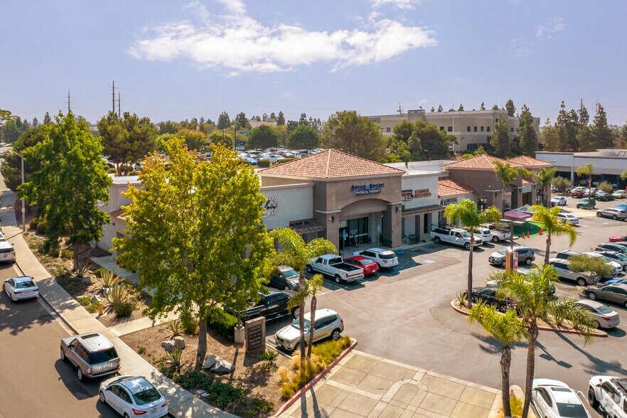 1020 Tierra del Rey, Chula Vista, CA à louer - Photo du bâtiment - Image 2 de 5