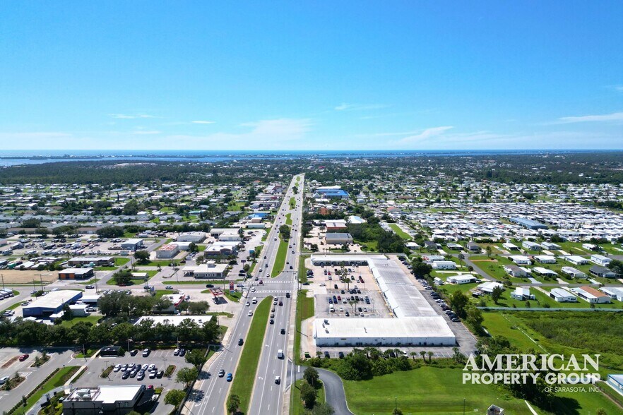 2828 S McCall Rd, Englewood, FL à louer - Photo principale - Image 1 de 3