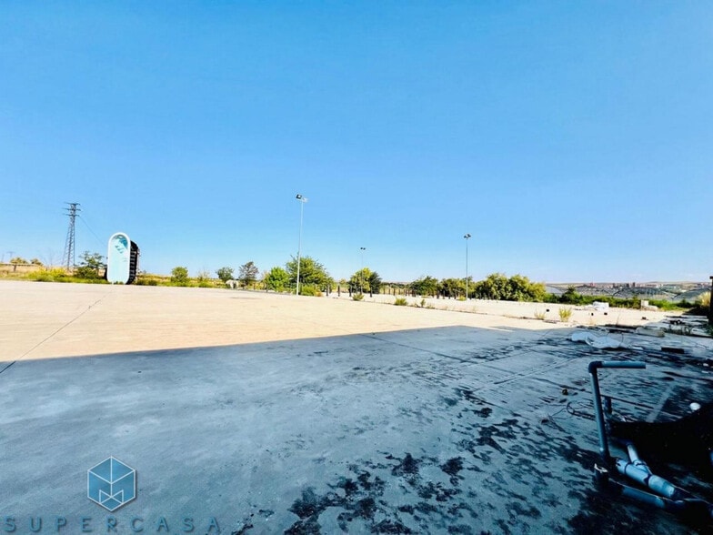 Terrain dans Toledo, Toledo à louer - Photo du bâtiment - Image 2 de 7