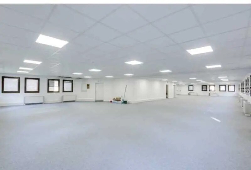 Bureau dans Villeurbanne à vendre - Photo du bâtiment - Image 2 de 7