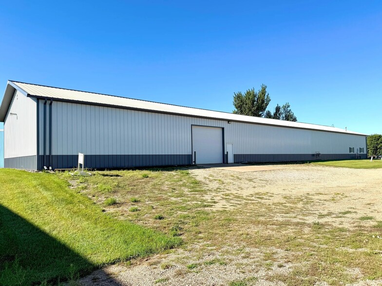 27082 S Mueller Ave, Sioux Falls, SD for lease - Building Photo - Image 2 of 8