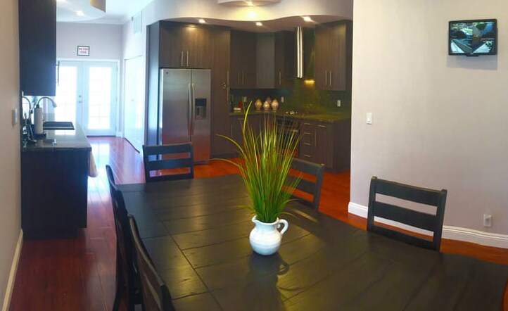 7001 Garden Grove Ave, Reseda, CA à louer - Photo intérieure - Image 3 de 6