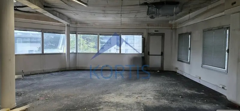 11 Rue Edison, Bron for lease Interior Photo- Image 1 of 6