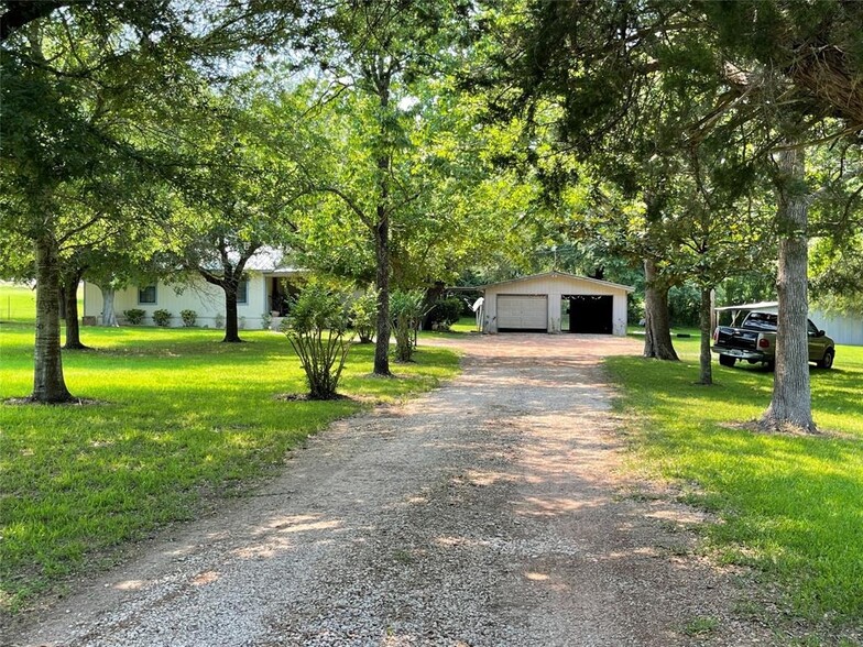 17741 N Highway 75, Willis, TX à vendre - Photo du bâtiment - Image 1 de 2