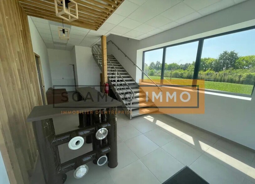 Local d'activités dans Serris à vendre - Photo du bâtiment - Image 3 de 13