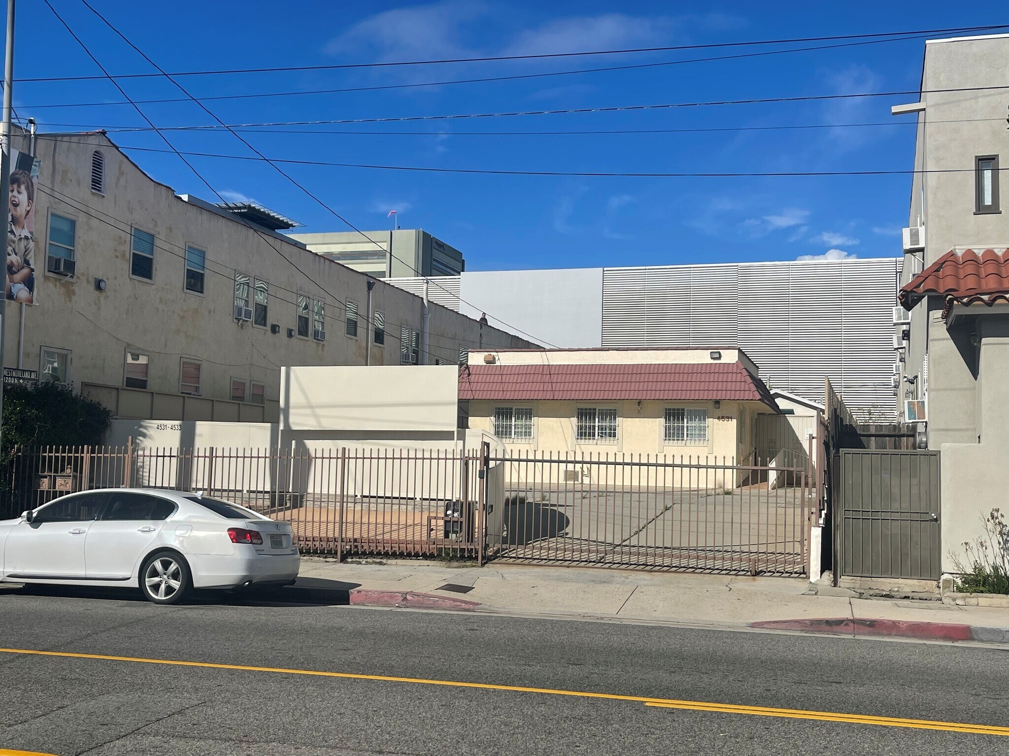 4531 Fountain Ave, Los Angeles, CA for lease Primary Photo- Image 1 of 8